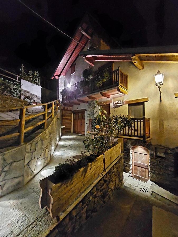 Appartamento Le Bourneau Aosta Ngoại thất bức ảnh